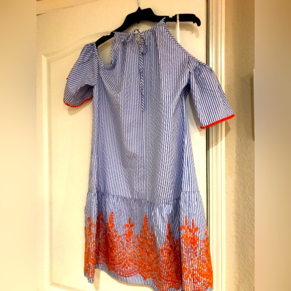 Cute summer dress, Maggie London, exposed shoulders. - Picture 3 of 6